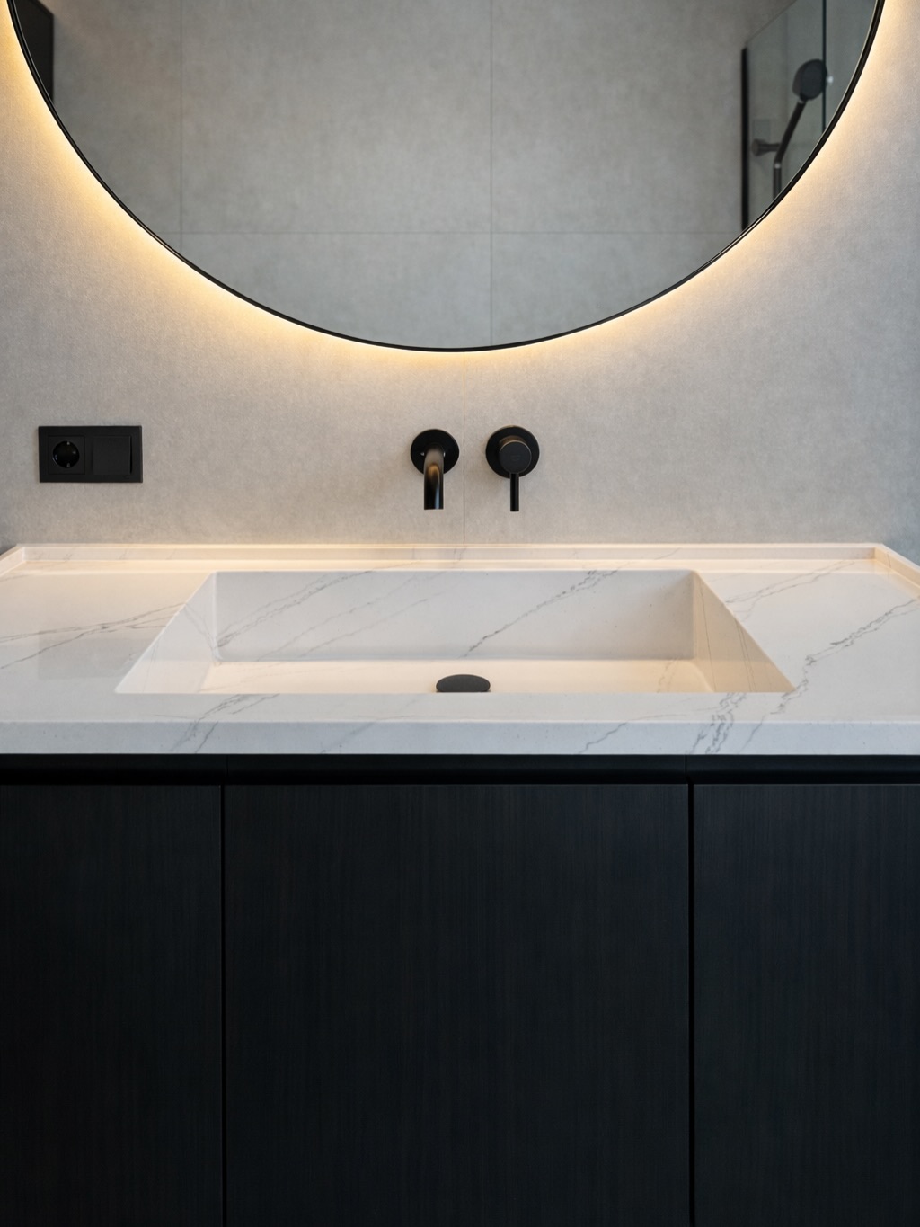 Kupaonski element - porculan, MDF — prikaz 2